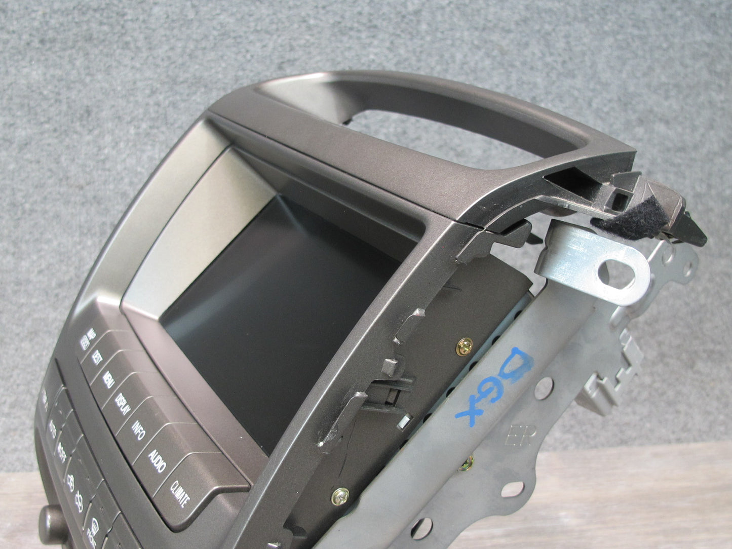 2003-2005 Lexus UZJ120L GX470 Navigation Display Climate Switch Cassette Player