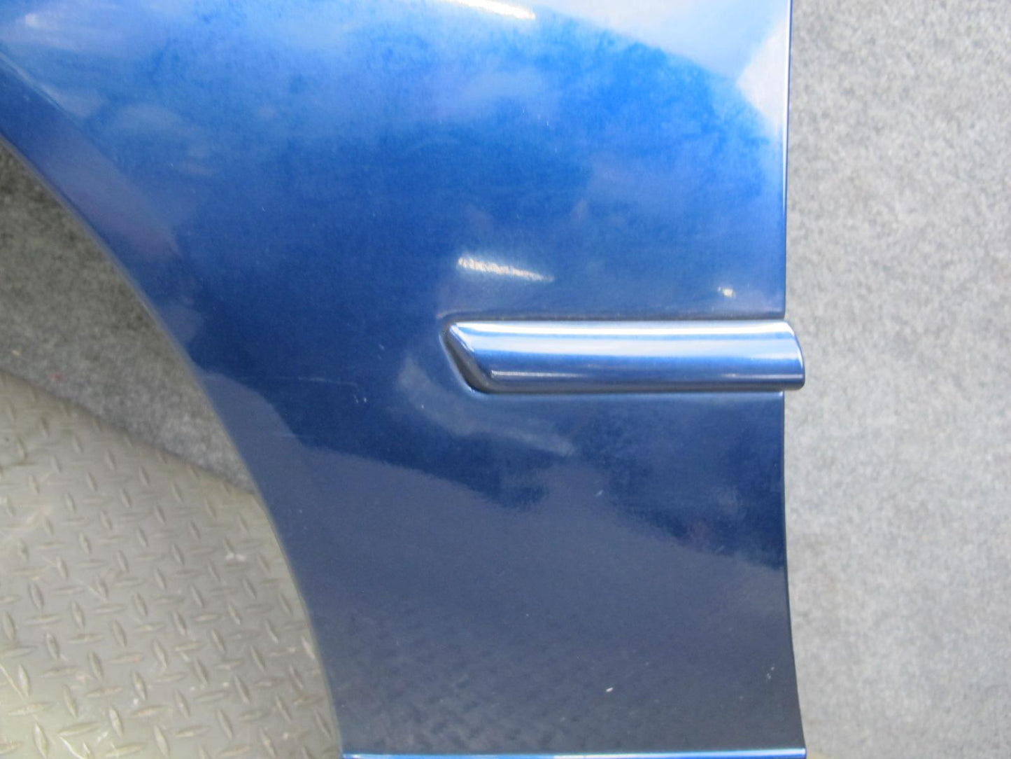 01-05 Lexus JCE10 IS300 Front Left Fender Shell Cover Panel Indigo INK Pearl OEM