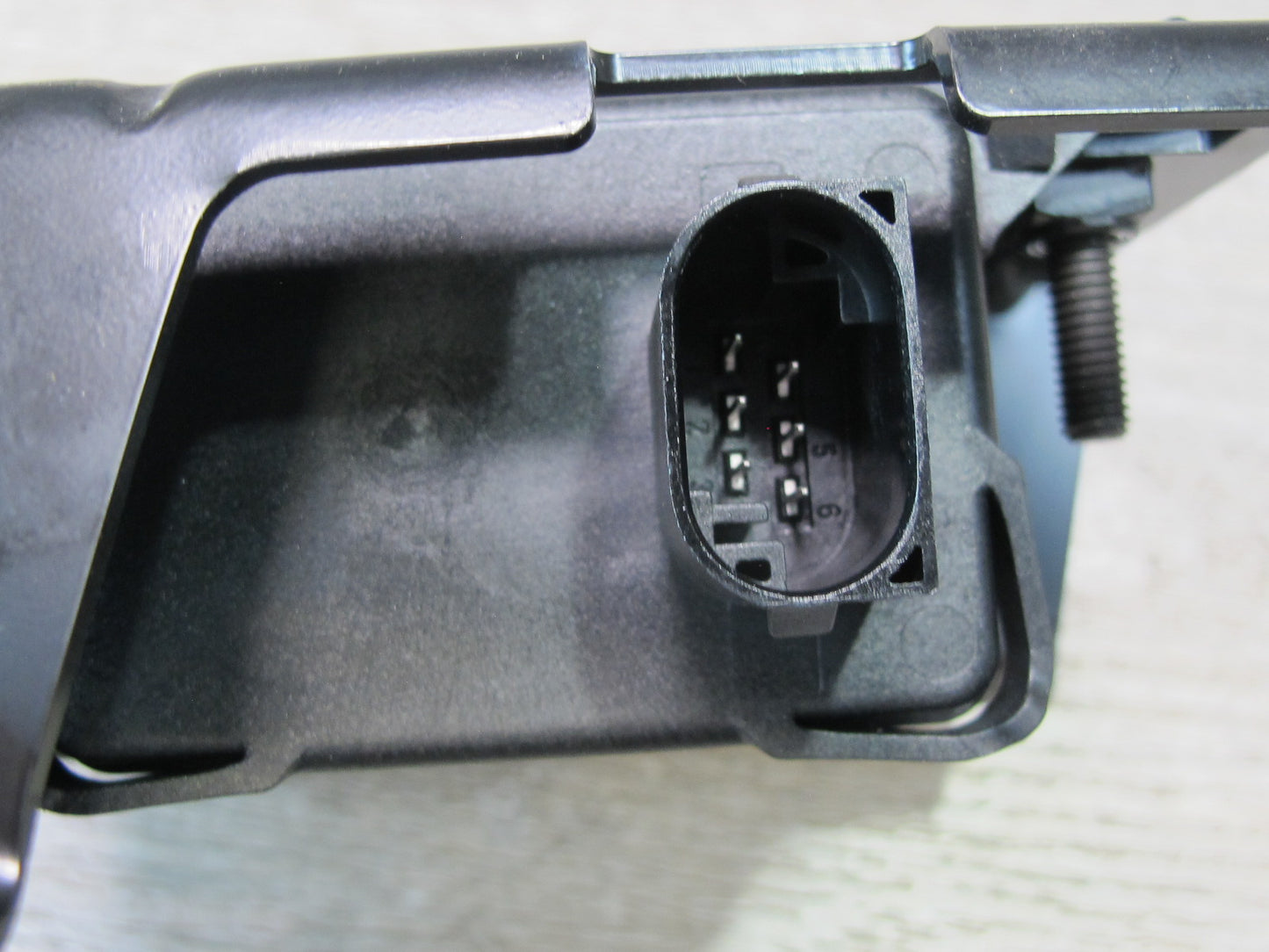 2006-2010 BMW E63 E64 YAW Turn Rate Acceleration Speed Sensor 6776212