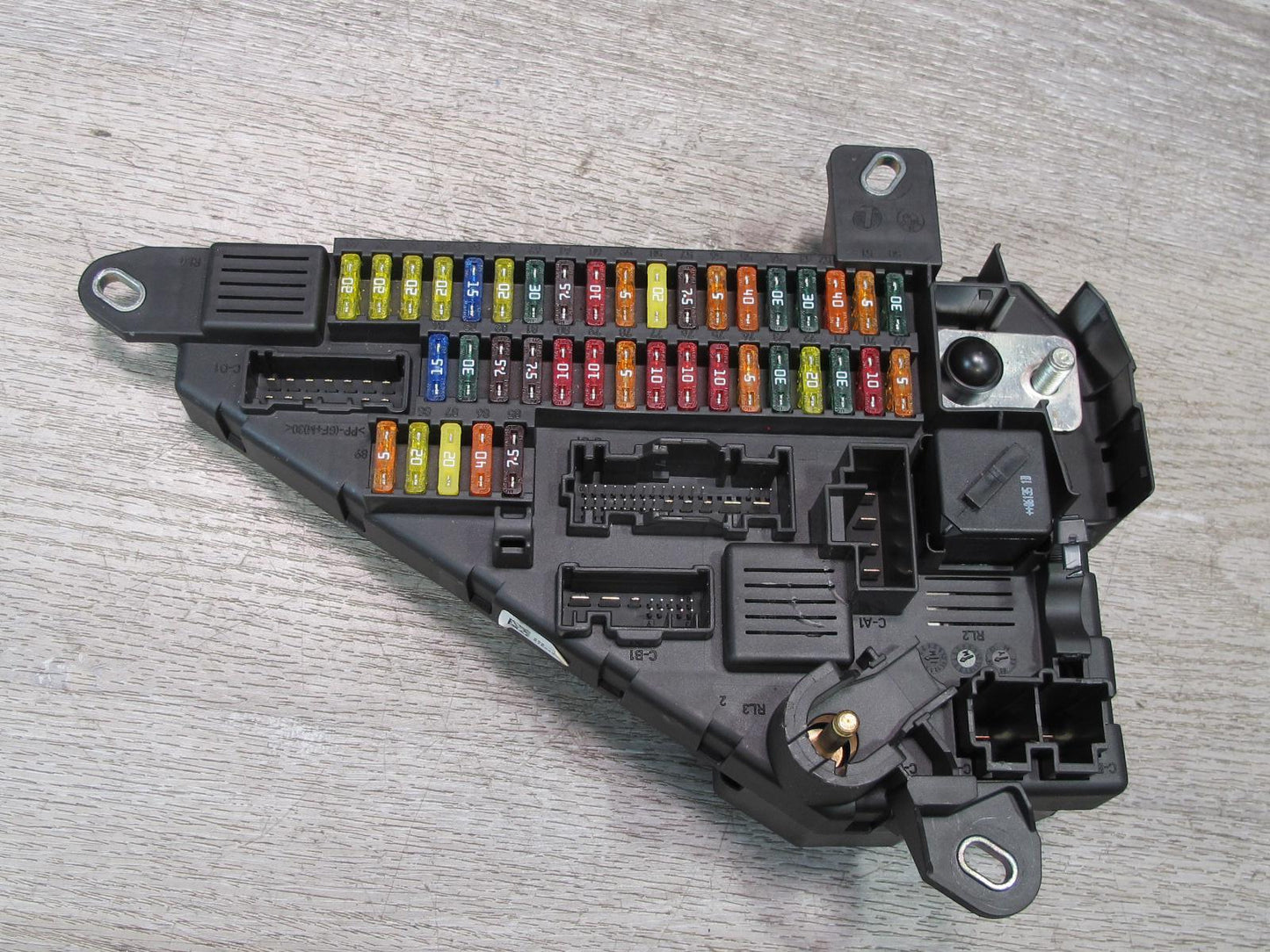 2006-2010 BMW E63 E64 Rear Trunk Fuse Relay Box Module 6906618