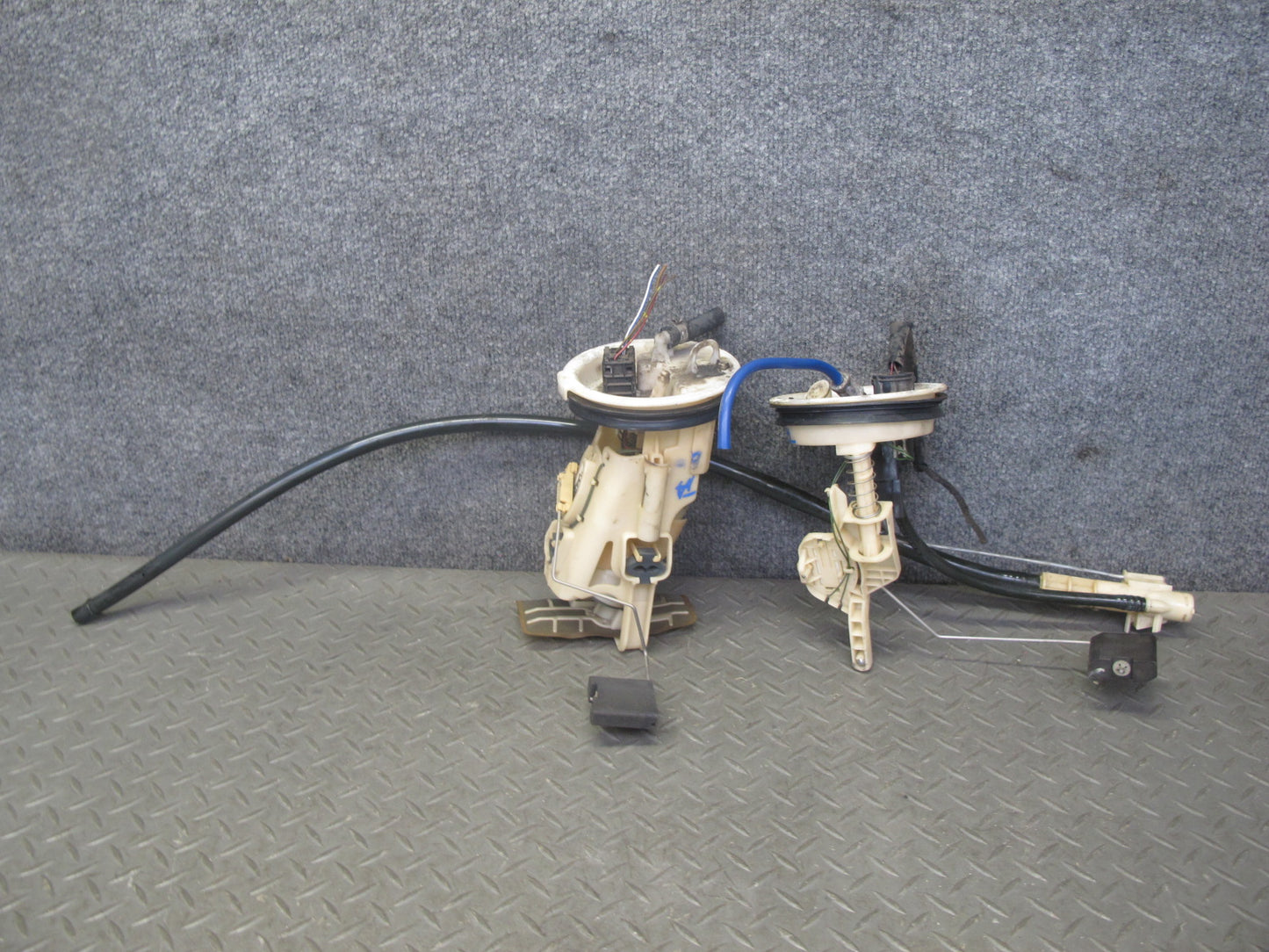 01-06 BMW E46 3.0L M54 Fuel Pump Level Sensor Sending Unit Set OEM