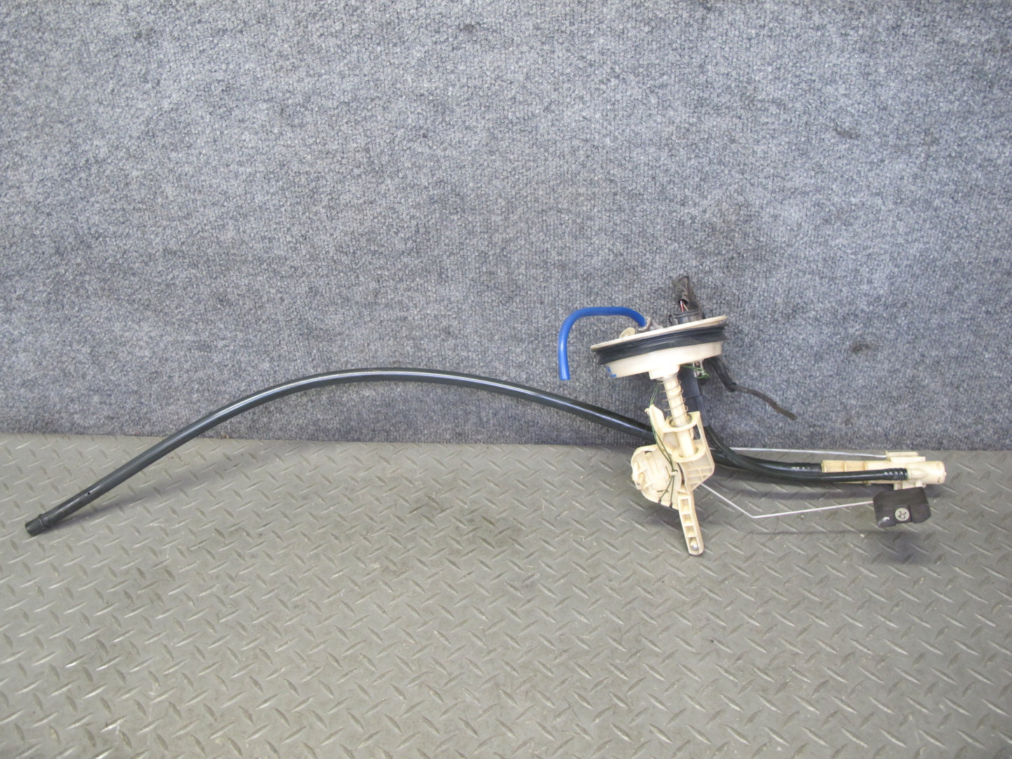 01-06 BMW E46 3.0L M54 Fuel Pump Level Sensor Sending Unit Set OEM