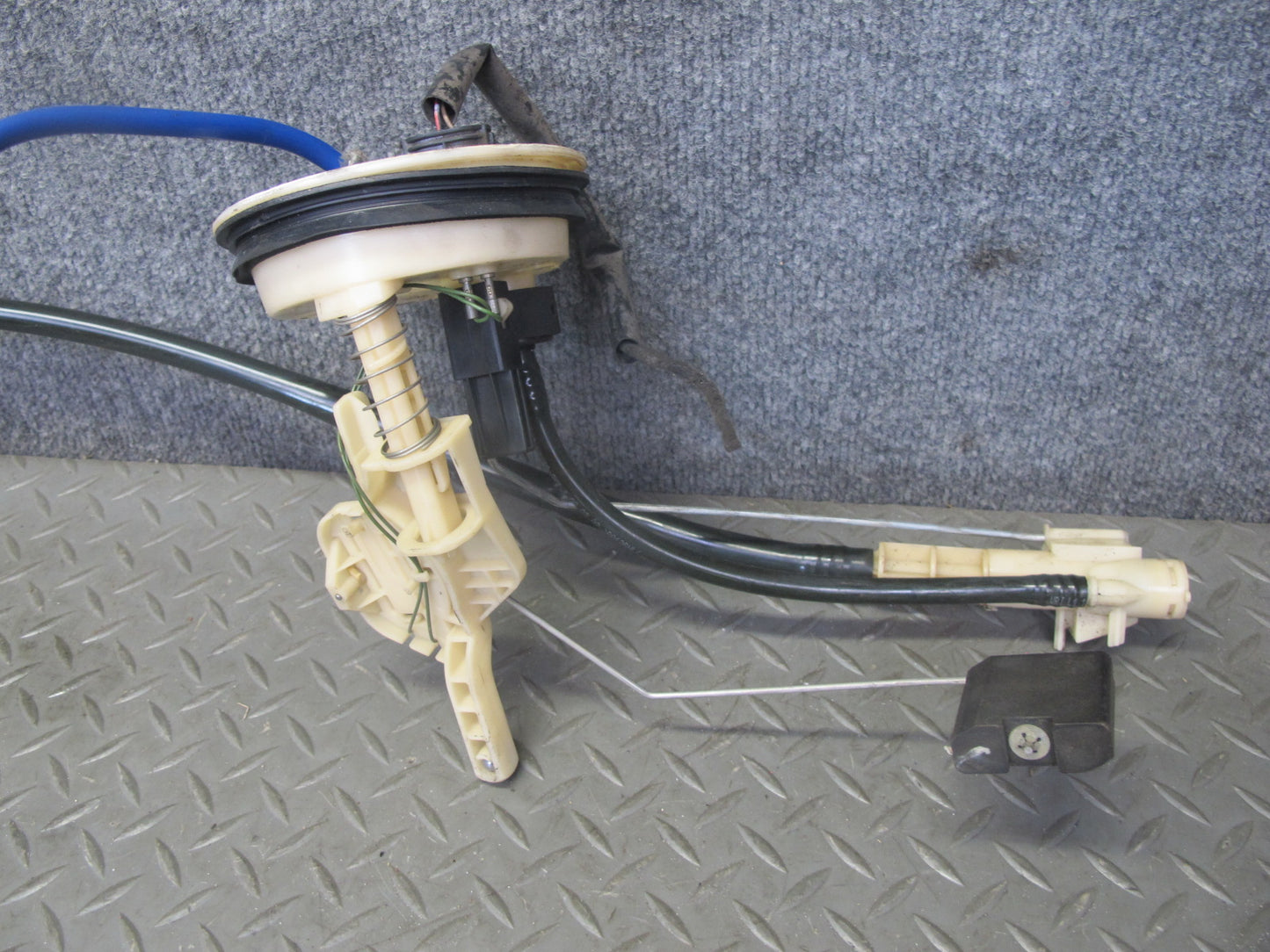 01-06 BMW E46 3.0L M54 Fuel Pump Level Sensor Sending Unit Set OEM
