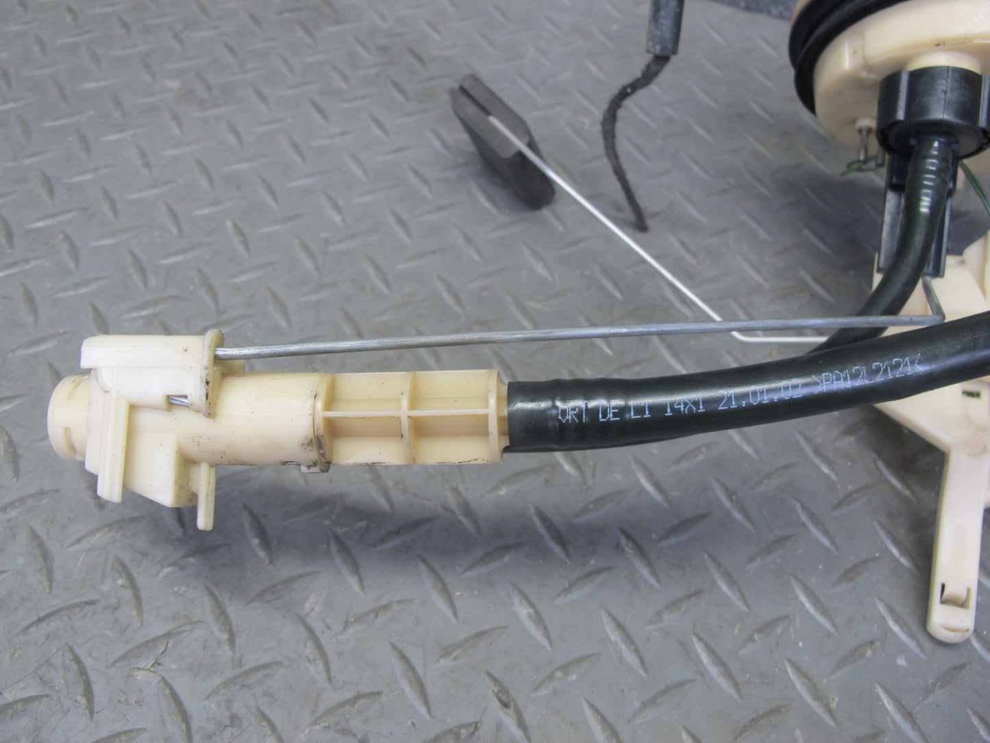 01-06 BMW E46 3.0L M54 Fuel Pump Level Sensor Sending Unit Set OEM