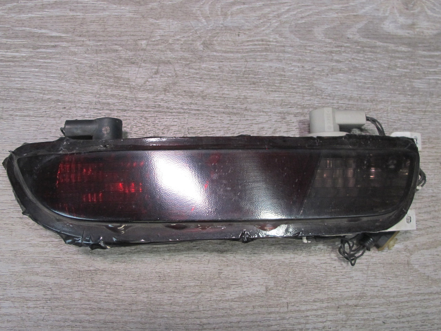 2006-2010 BMW E63 E64 M6 Rear Bumper Right Reverse Brake Light Lamp 7165818