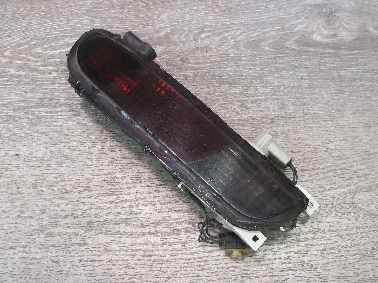 2006-2010 BMW E63 E64 M6 Rear Bumper Right Reverse Brake Light Lamp 7165818