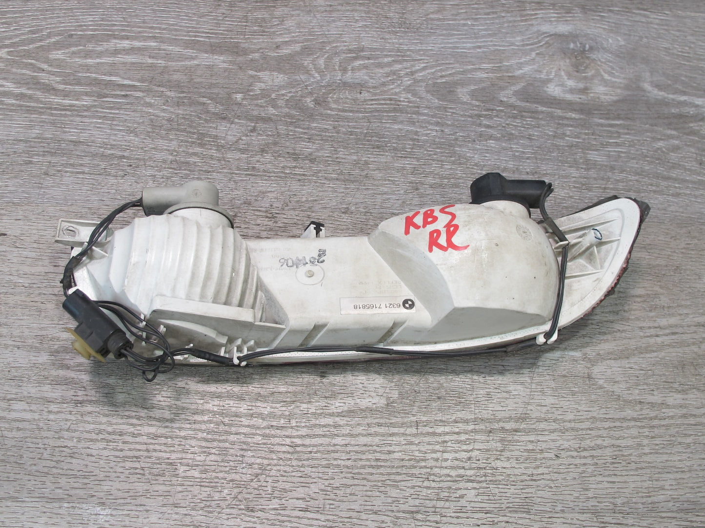 2006-2010 BMW E63 E64 M6 Rear Bumper Right Reverse Brake Light Lamp 7165818