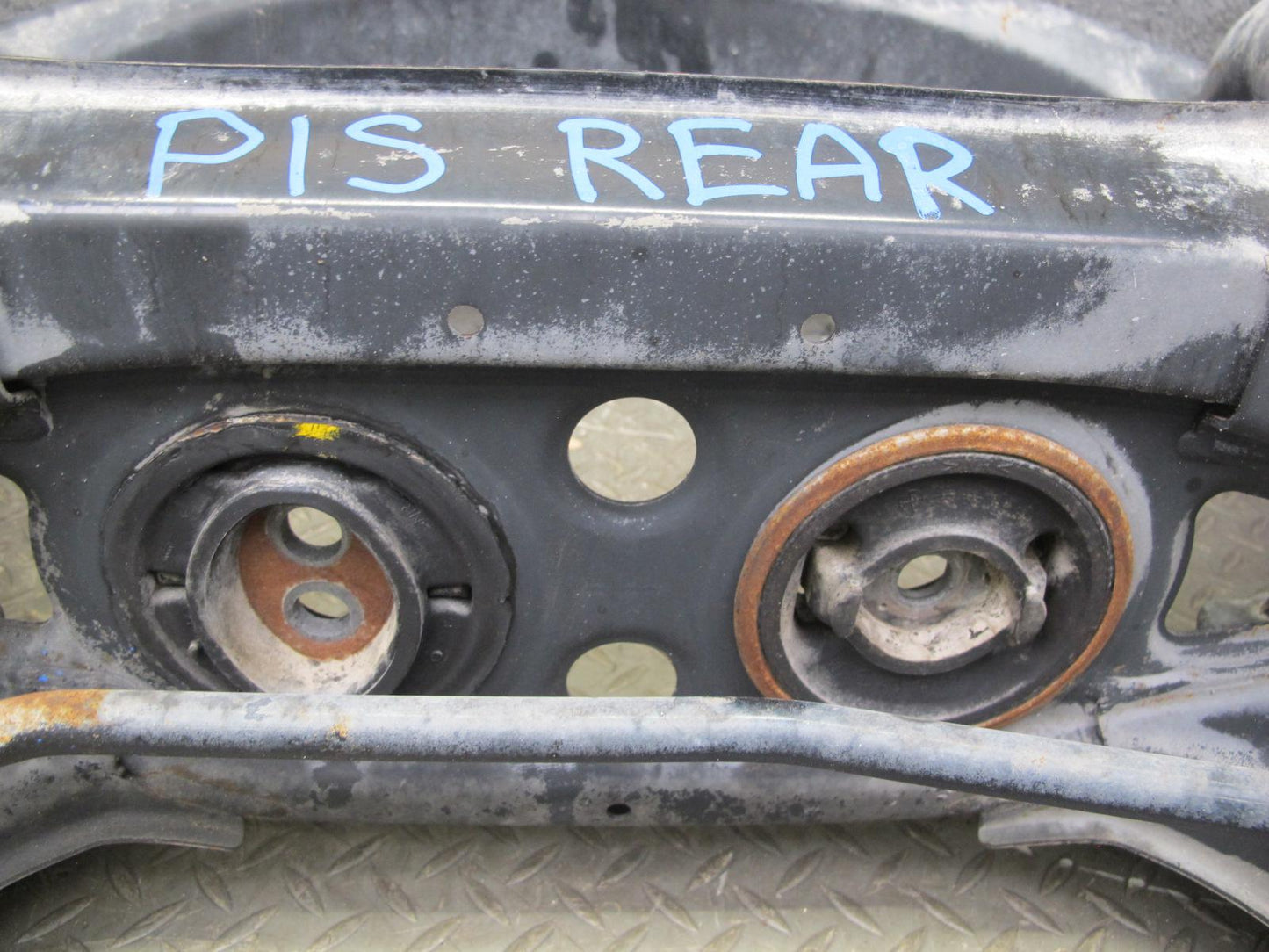 01-05 Lexus JCE10L IS300 Rear Suspension Crossmember Sub Frame Subframe 109K OEM