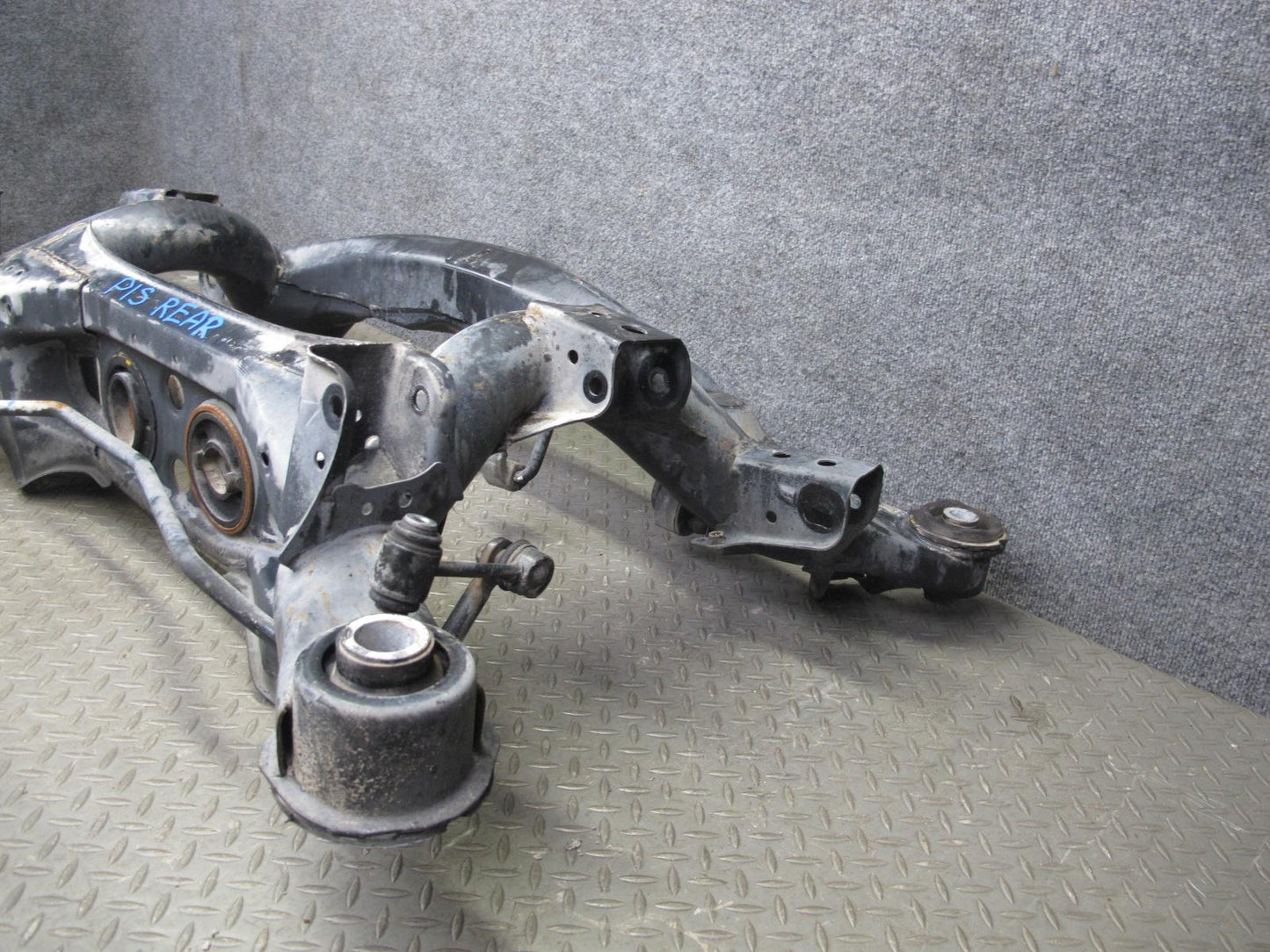 01-05 Lexus JCE10L IS300 Rear Suspension Crossmember Sub Frame Subframe 109K OEM