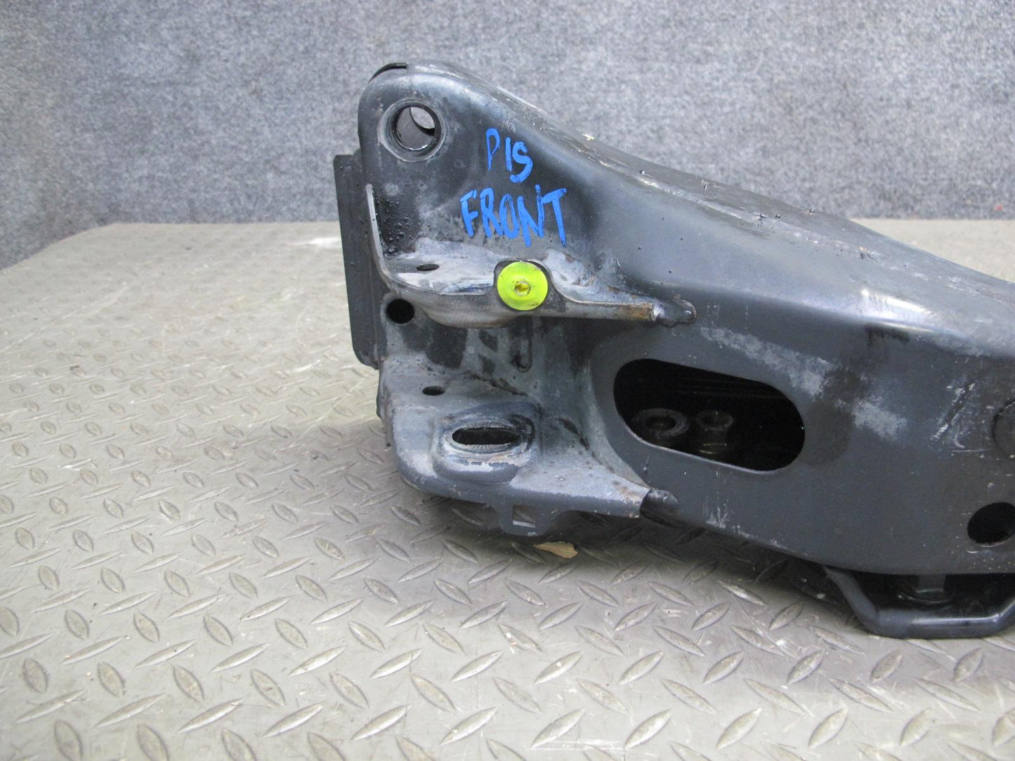 01-05 Lexus JCE10L IS300 Front Suspension Crossmember Sub Frame Subframe OEM