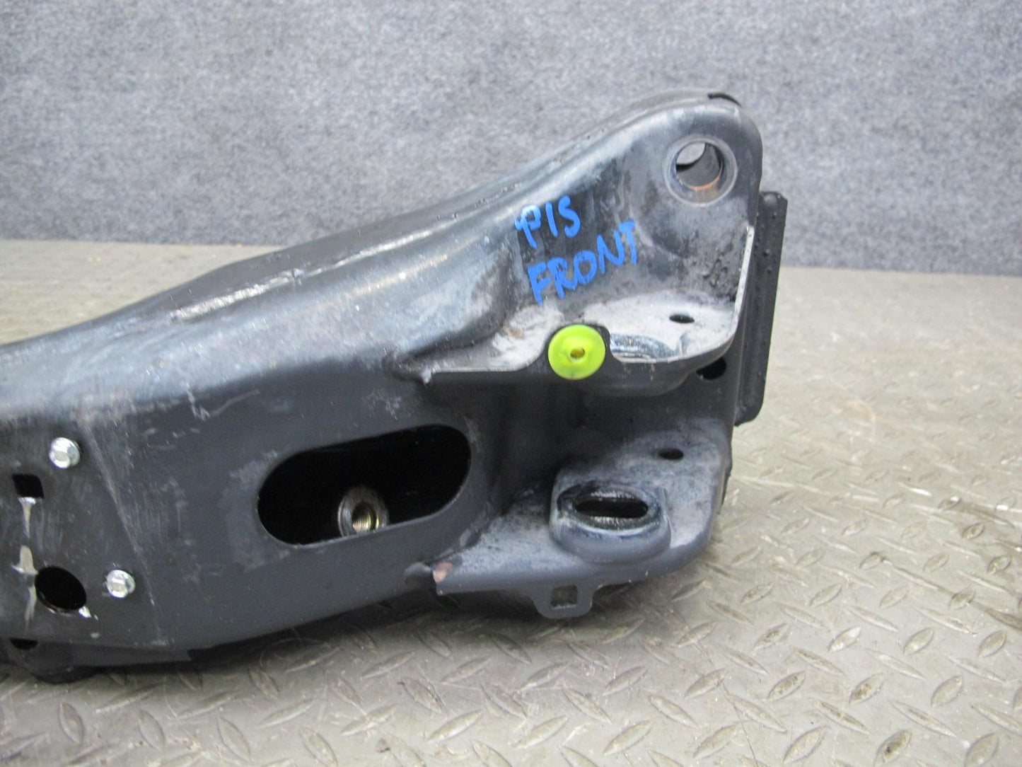 01-05 Lexus JCE10L IS300 Front Suspension Crossmember Sub Frame Subframe OEM