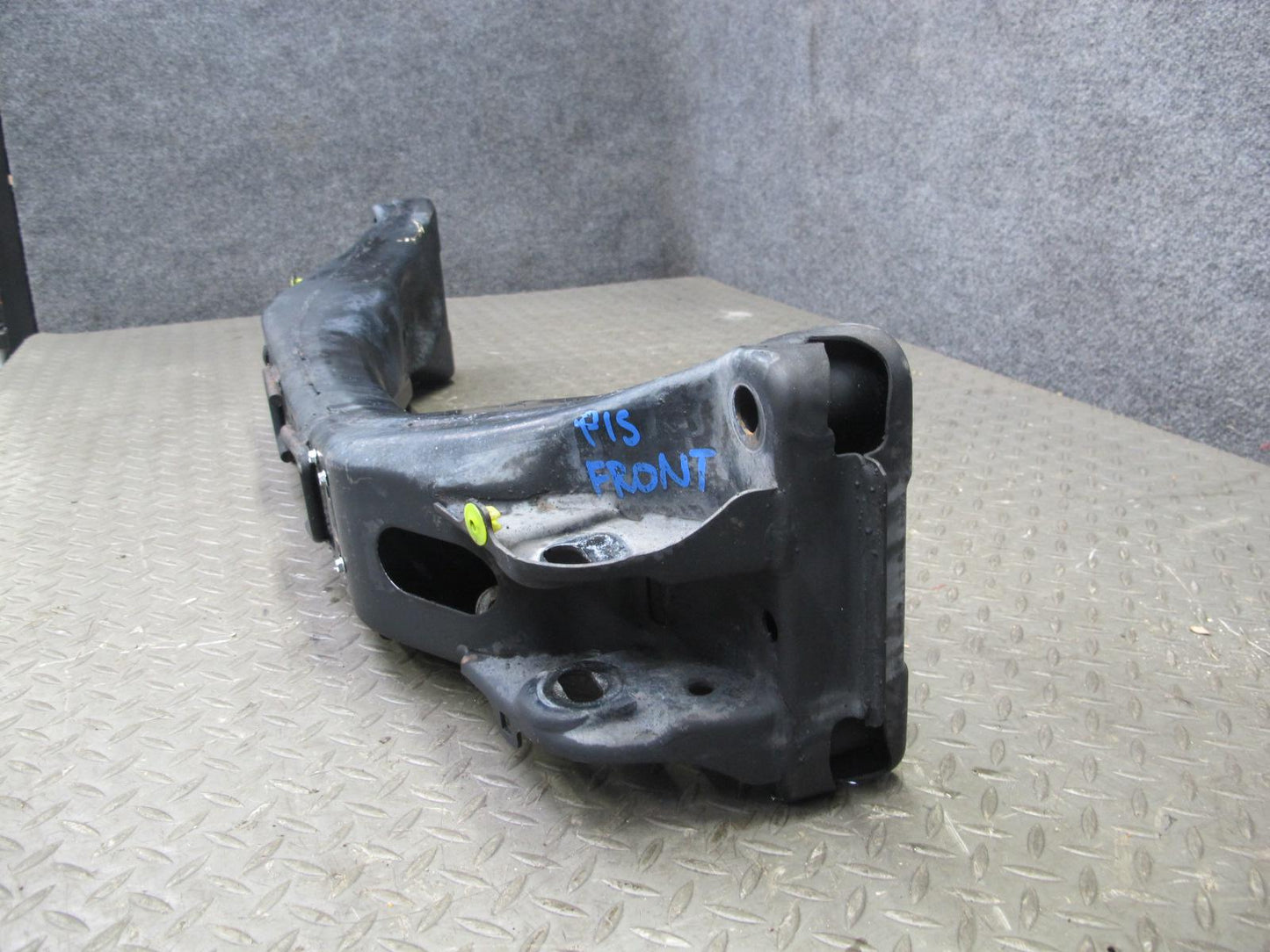 01-05 Lexus JCE10L IS300 Front Suspension Crossmember Sub Frame Subframe OEM