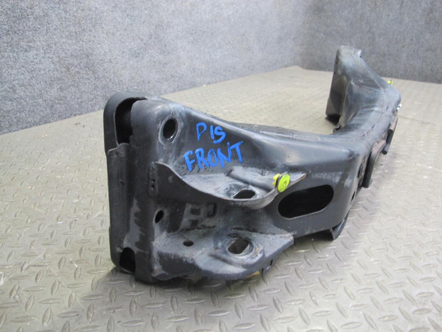 01-05 Lexus JCE10L IS300 Front Suspension Crossmember Sub Frame Subframe OEM