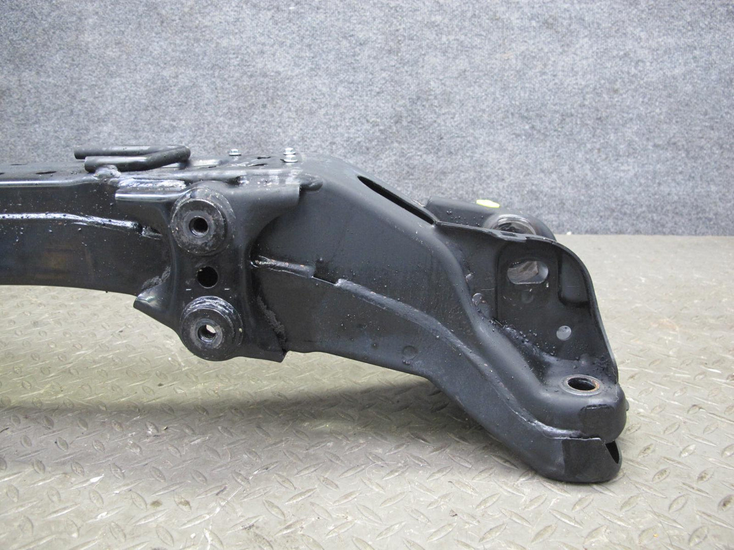 01-05 Lexus JCE10L IS300 Front Suspension Crossmember Sub Frame Subframe OEM