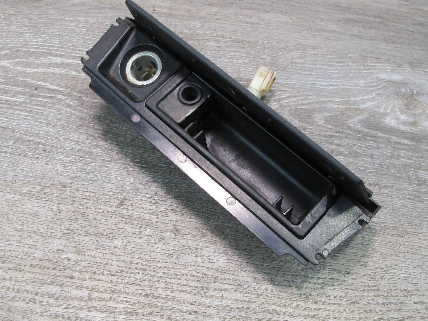 2006-2010 BMW E63 E64 Front Center Console Ashtray Lighter Outlet