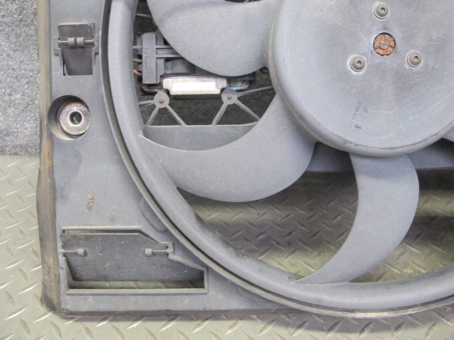 01-06 BMW E46 M54 Engine Cooling Fan Motor Shroud OEM