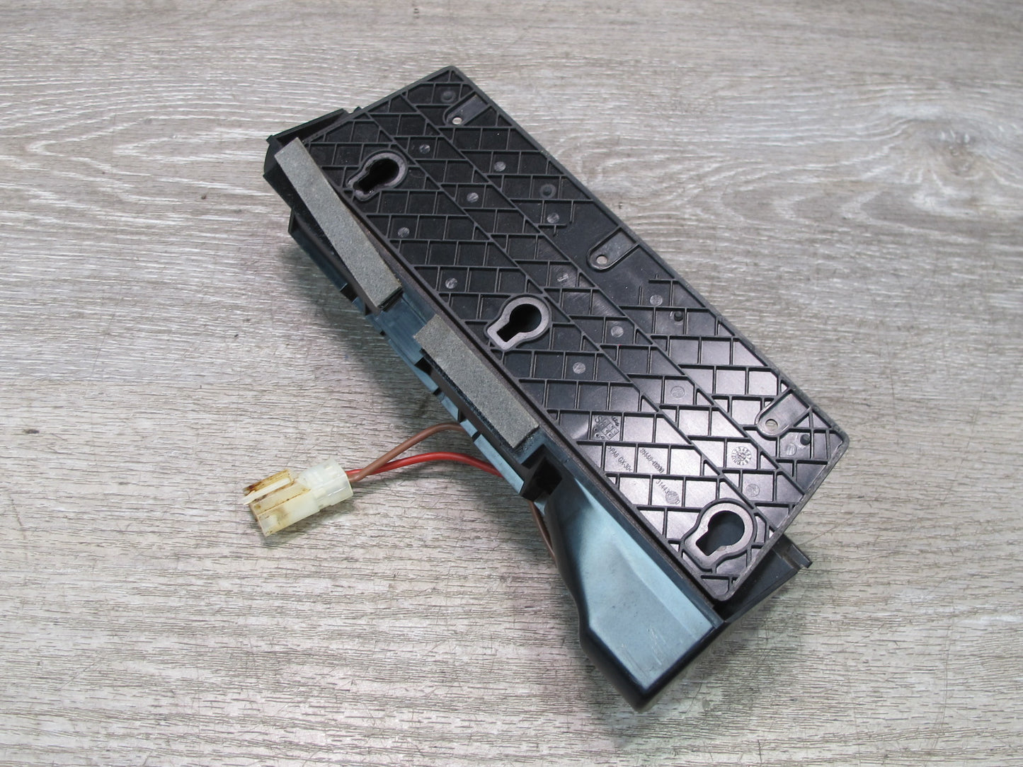 2006-2010 BMW E63 E64 Front Center Console Ashtray Lighter Outlet