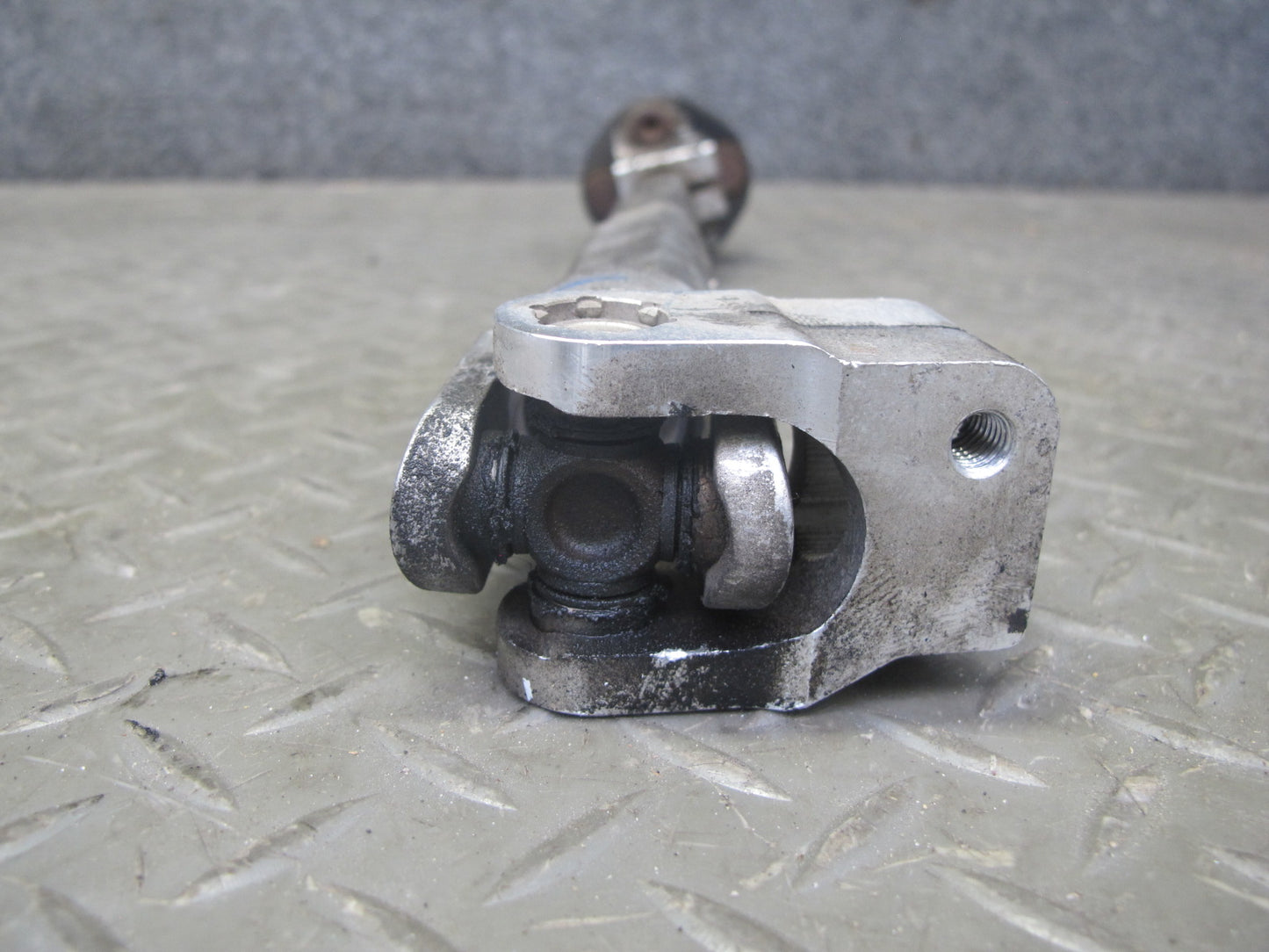 01-06 BMW E46 3-SERIES Steering Column U Joint Linkage Shaft OEM