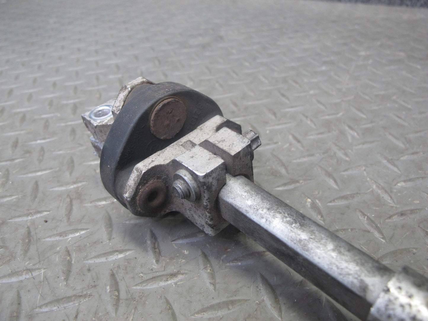 01-06 BMW E46 3-SERIES Steering Column U Joint Linkage Shaft OEM