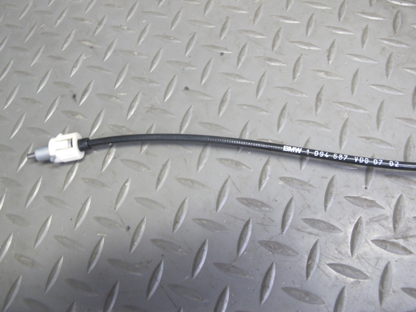 01-06 BMW E46 3-SERIES A/T Automatic Transmission Shifter w Cable 7515261 OEM