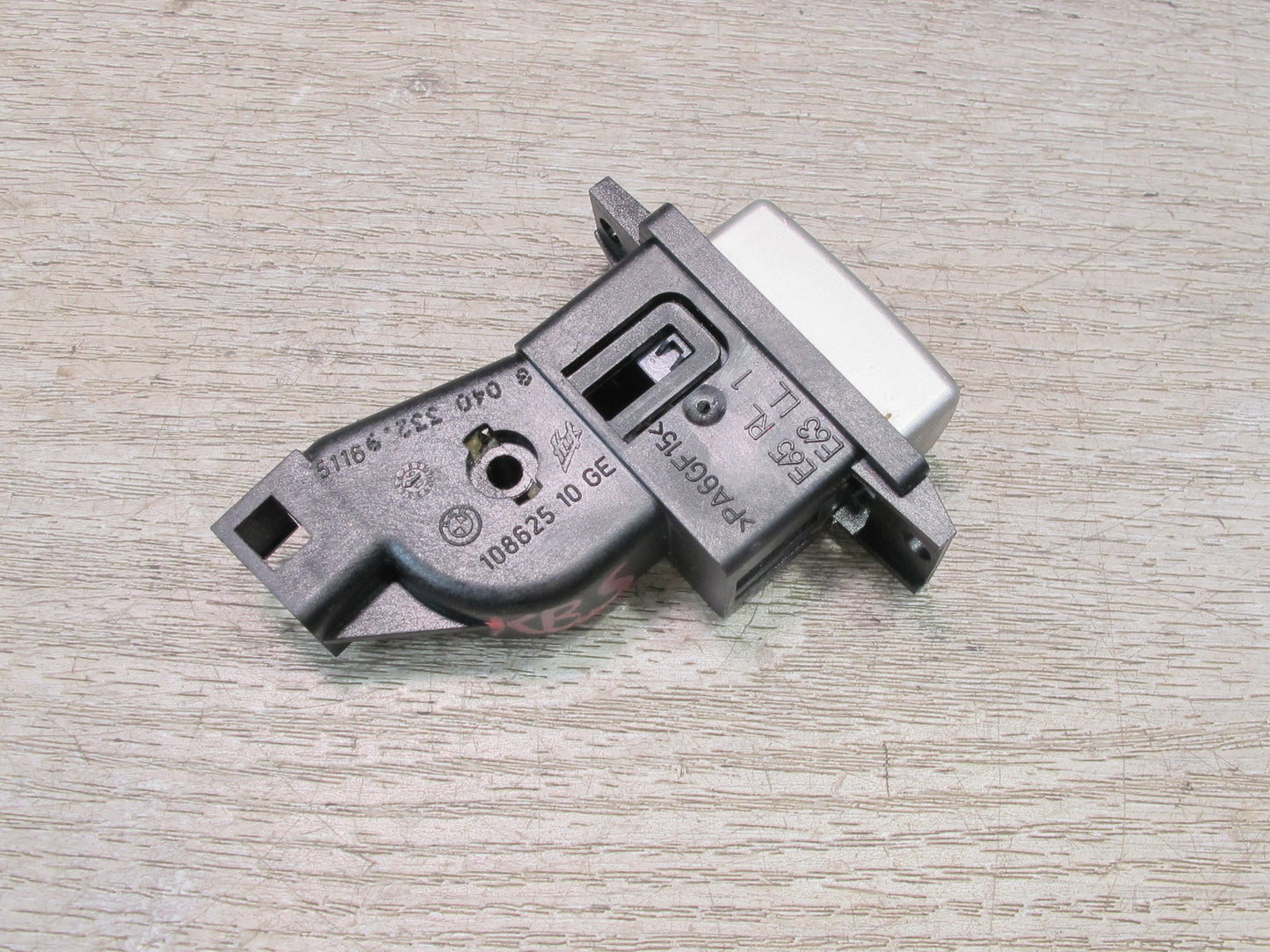 2006-2010 BMW E63 E64 Glove Box Open Release Button Switch 8040332