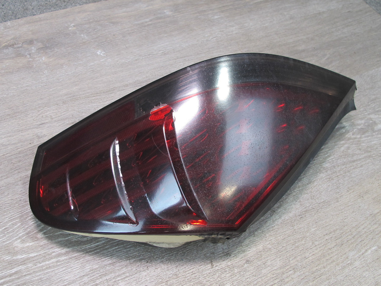 2006-2007 BMW E63 E64 M6 Rear Right Tail Light Lamp 7170976