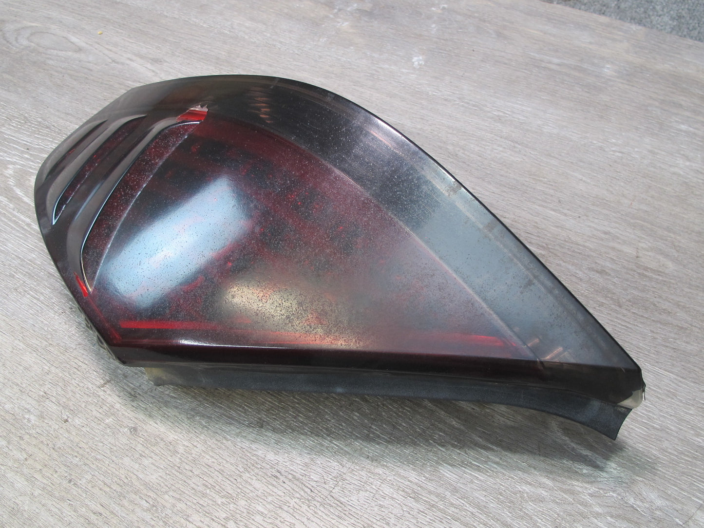 2006-2007 BMW E63 E64 M6 Rear Right Tail Light Lamp 7170976