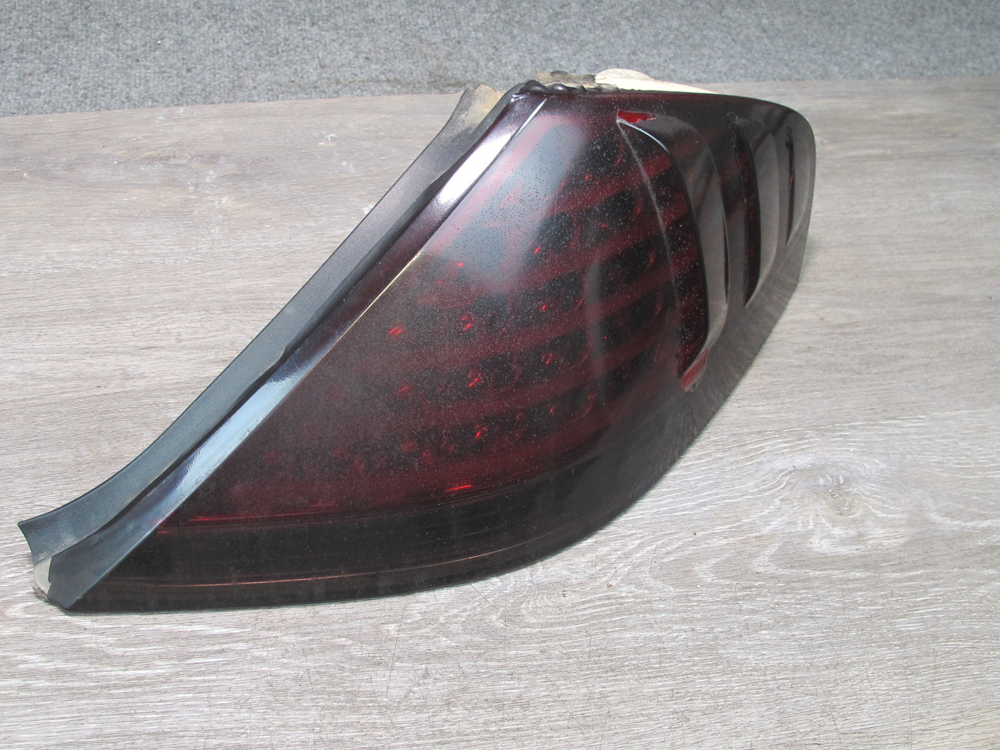 2006-2007 BMW E63 E64 M6 Rear Right Tail Light Lamp 7170976