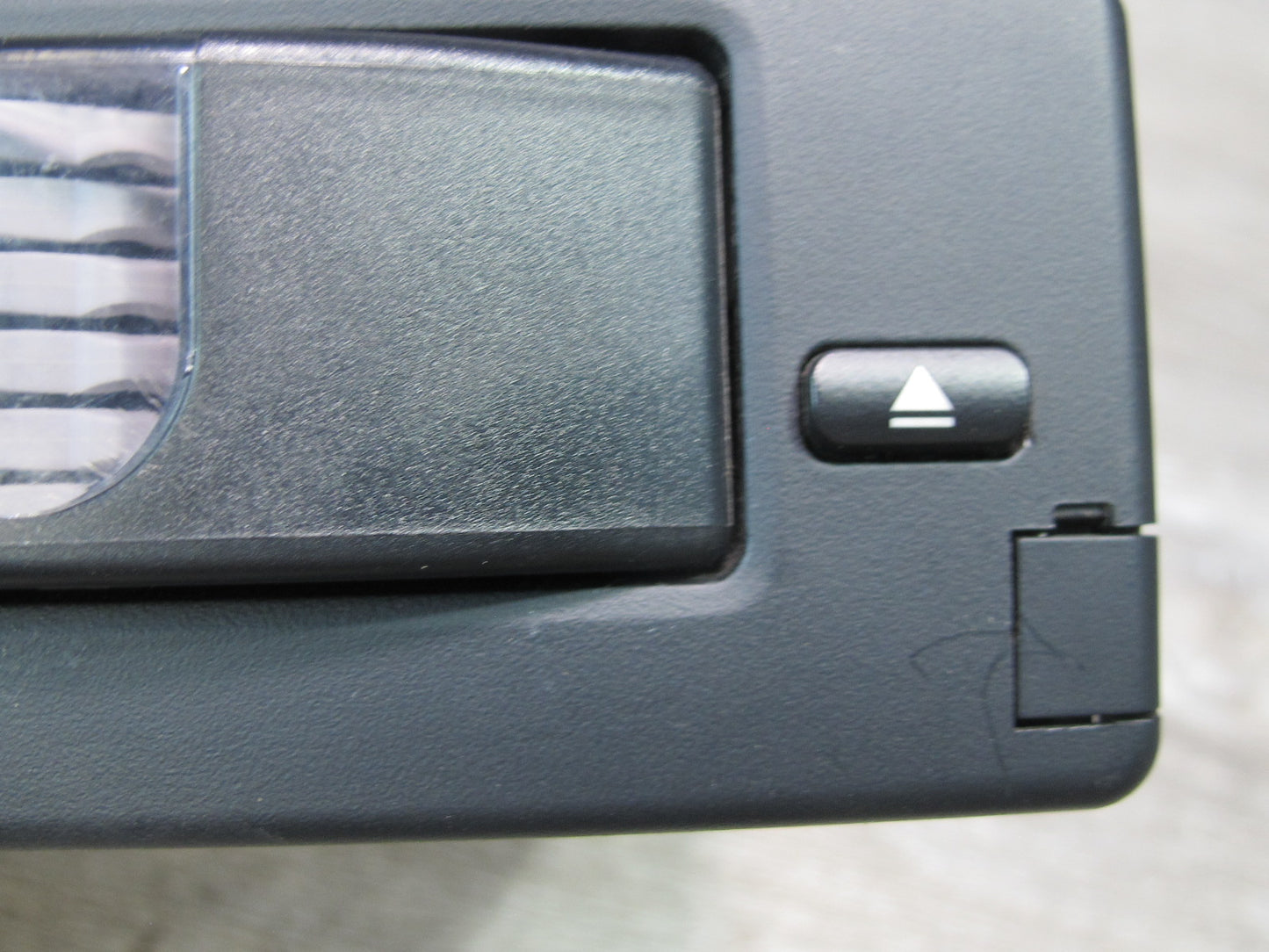 2006-2010 BMW E63 E64 CD Changer w Magazine 6986081