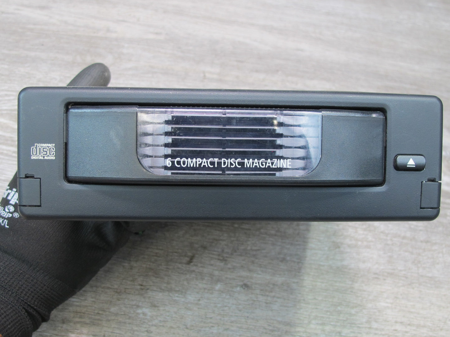 2006-2010 BMW E63 E64 CD Changer w Magazine 6986081