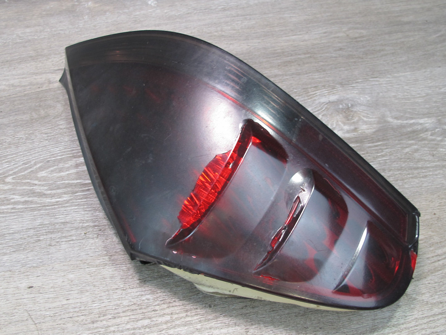 2006-2007 BMW E63 E64 M6 Rear Left Tail Light Lamp 7170975