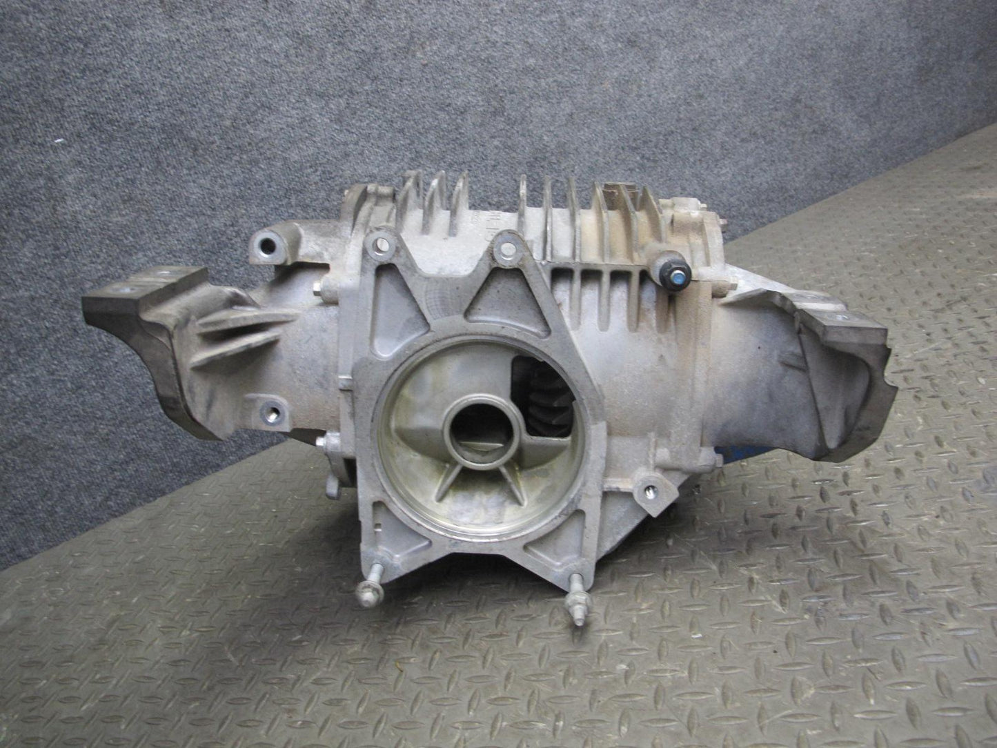 06-07 Chevrolet Corvette C6 Rear Differential Carrier 2:56 Ratio 12583200 OEM
