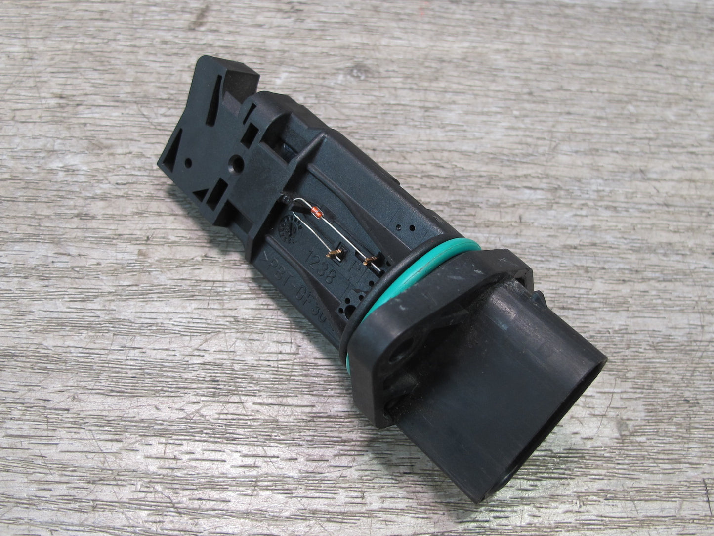 2006-2010 BMW E63 E64 M6 Mass Air Flow Meter MAF Sensor 7830359