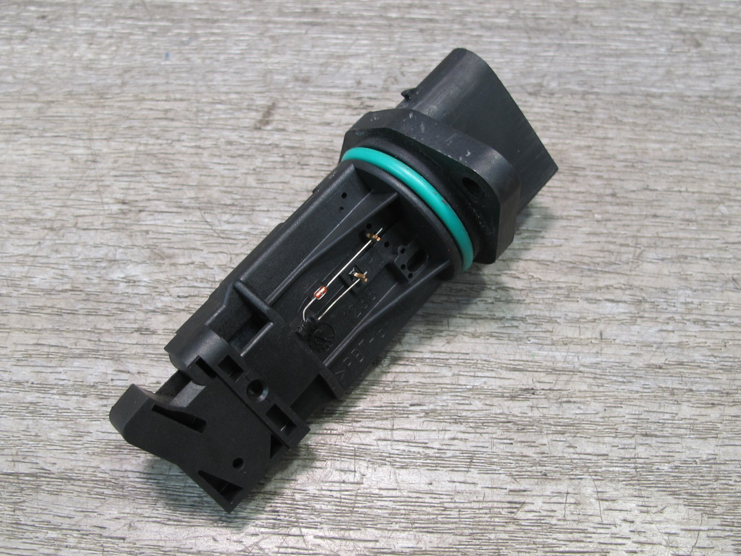 2006-2010 BMW E63 E64 M6 Mass Air Flow Meter MAF Sensor 7830359
