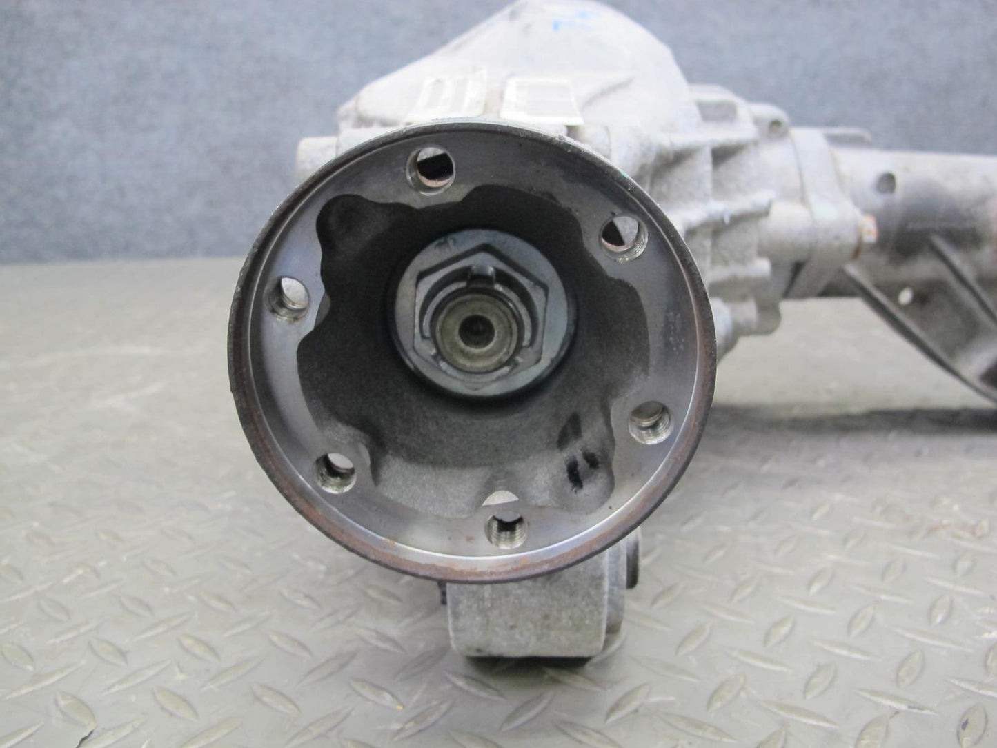 12-18 Mercedes W166 GLE350 ML350 AWD Front Differential Carrier 3.70 Ratio OEM