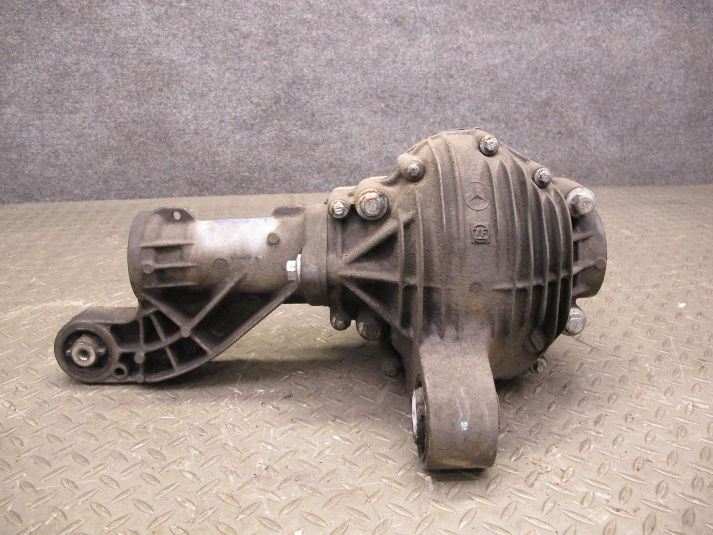 07-11 Mercedes W164 ML63 AMG AWD Front Differential Carrier 3.45 Ratio OEM