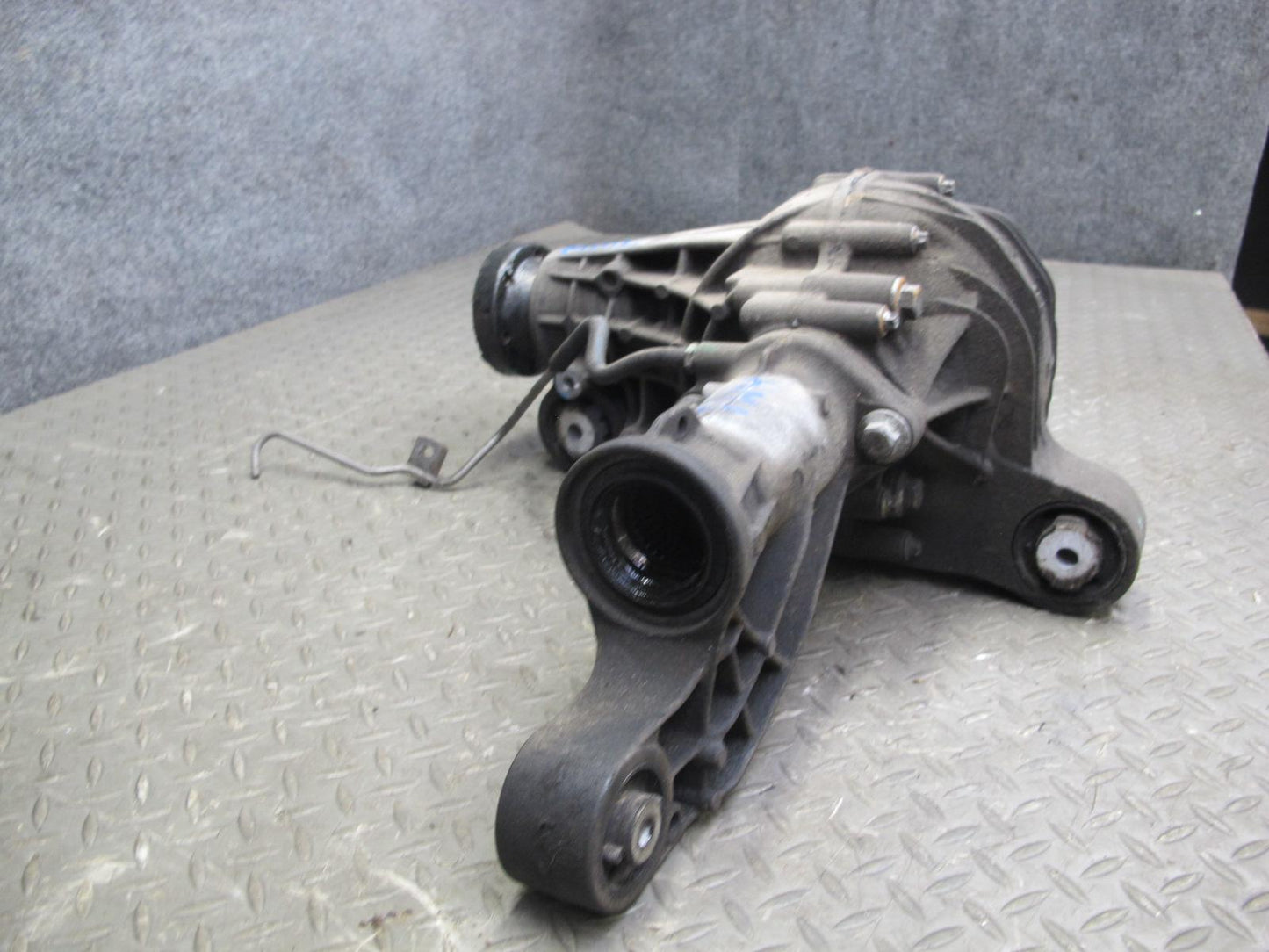 07-11 Mercedes W164 ML63 AMG AWD Front Differential Carrier 3.45 Ratio OEM