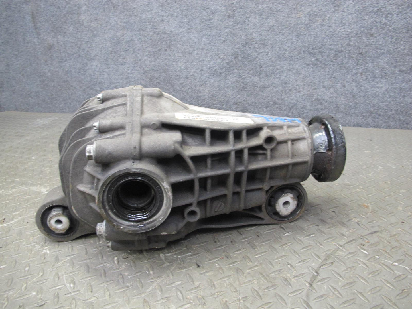 07-11 Mercedes W164 ML63 AMG AWD Front Differential Carrier 3.45 Ratio OEM