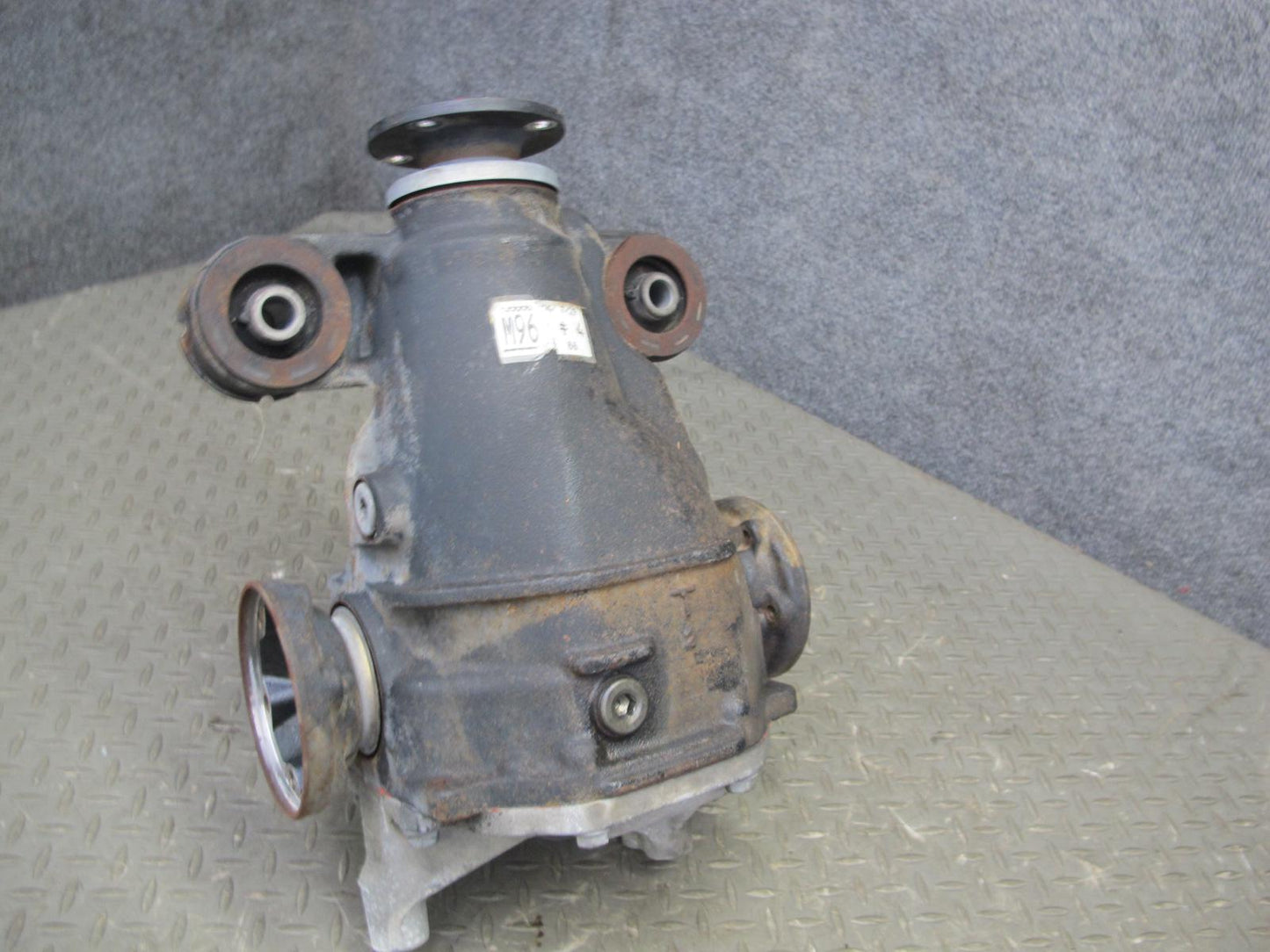 2005 Lexus IS300 RWD M96 A/T Rear Differential Carrier Open 3.91 Ratio 109K OEM