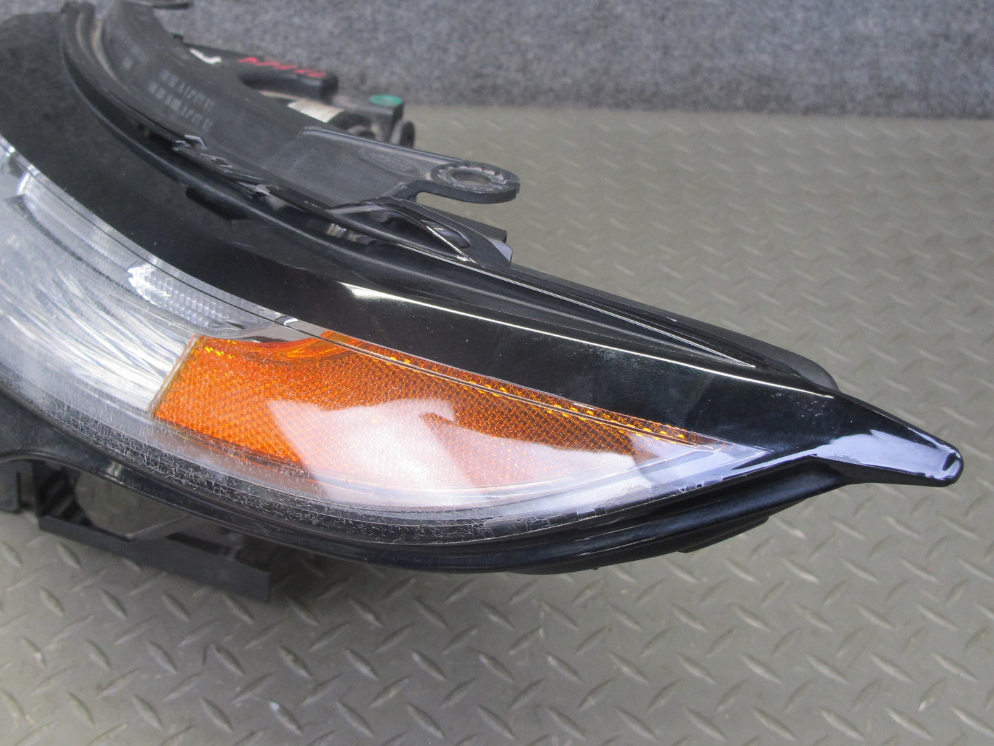 2012-2015 Range Rover Evoque L538 Front Xenon HID Adaptive Headlight Lamp Set