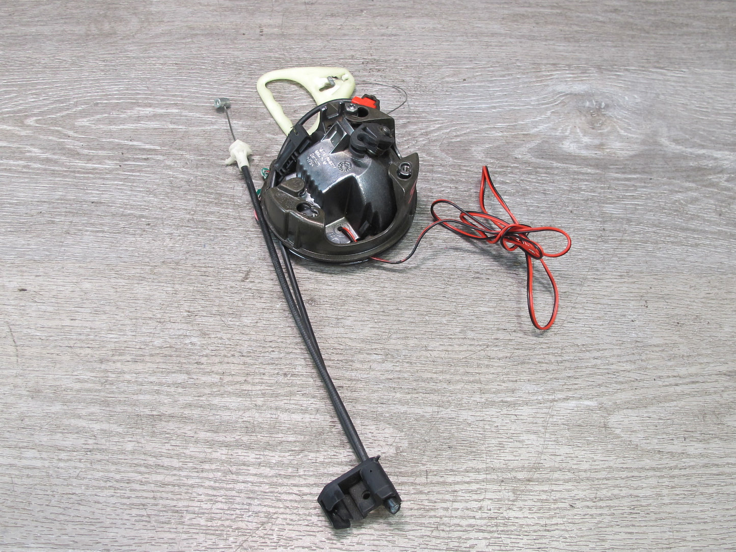 2006-2010 BMW E63 Rear Trunk Lid Handle Lock Latch Carrier