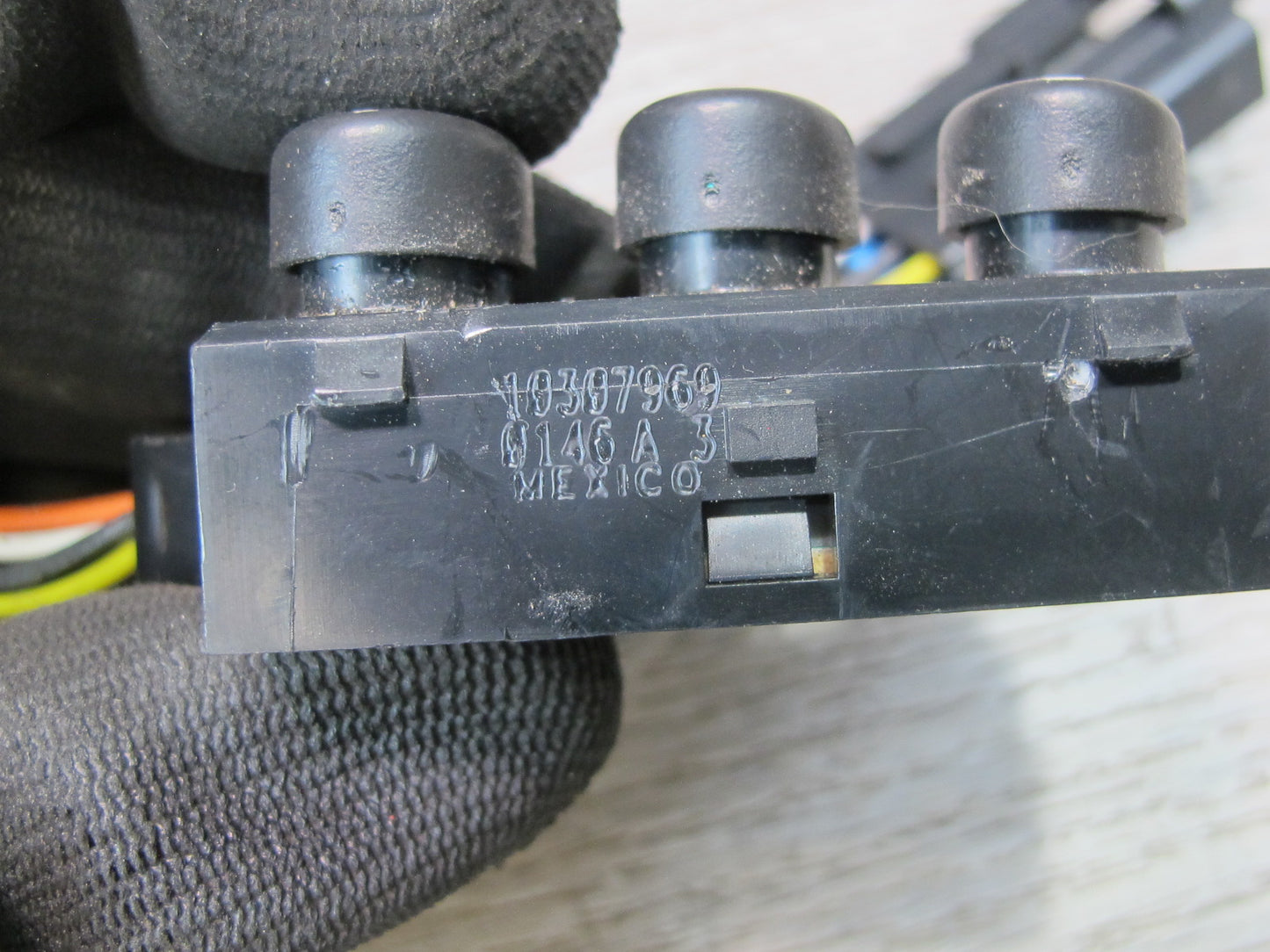 2004-2009 Cadillac XLR Front Left Side Door Adjust Seat Memory Lumbar Switch