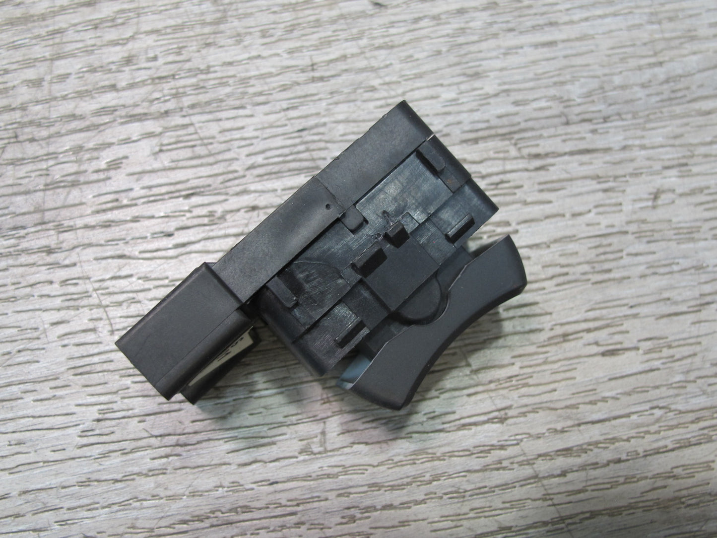 2004-2009 Cadillac XLR Front Left Side Door Adjust Seat Memory Lumbar Switch