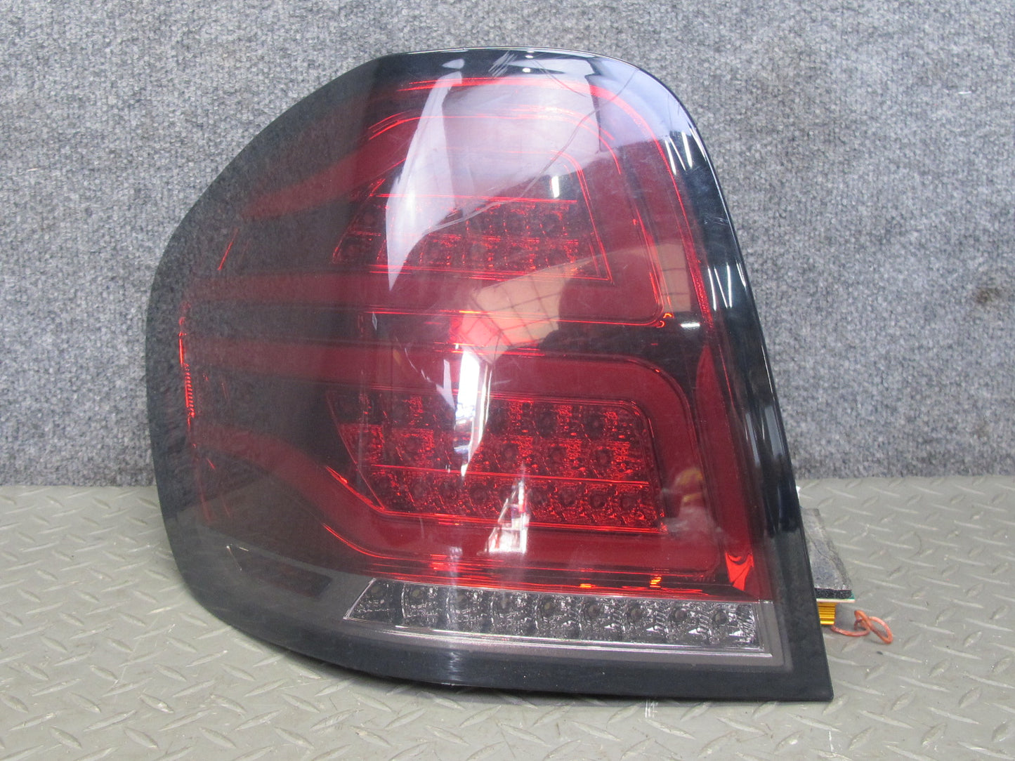 06-11 Mercedes W164 Ml-class Rear Left LED Tail Light Lamp Aftermarket