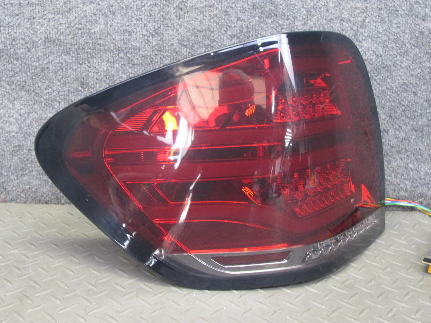 06-11 Mercedes W164 Ml-class Rear Left LED Tail Light Lamp Aftermarket