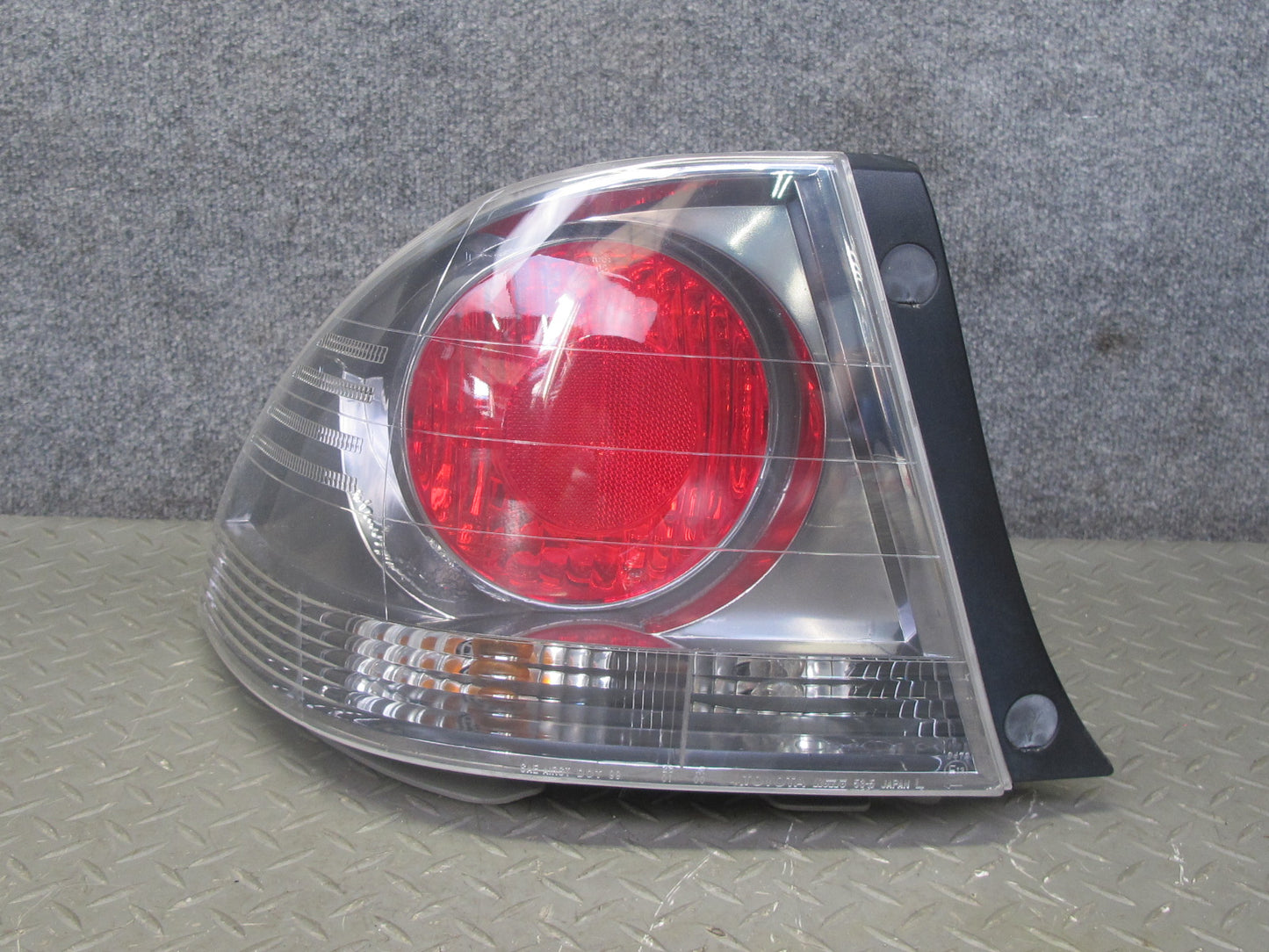 04-05 Lexus JCE10L IS300 Sedan Rear Left Driver Side Outer Tail Light Lamp OEM