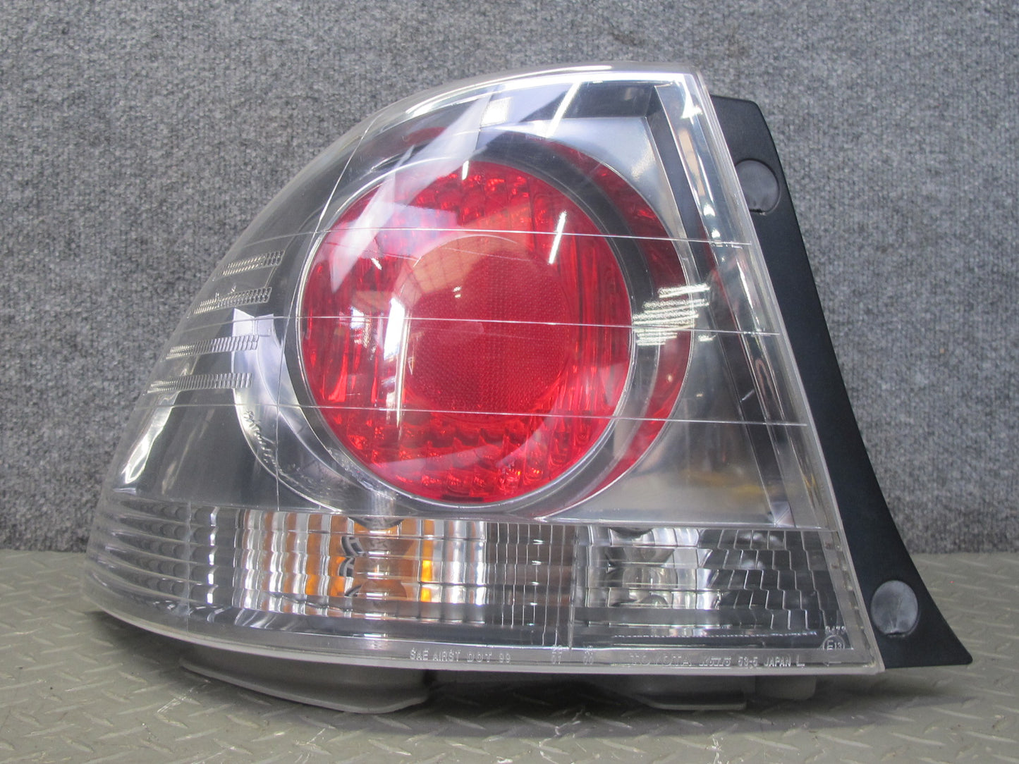 04-05 Lexus JCE10L IS300 Sedan Rear Left Driver Side Outer Tail Light Lamp OEM