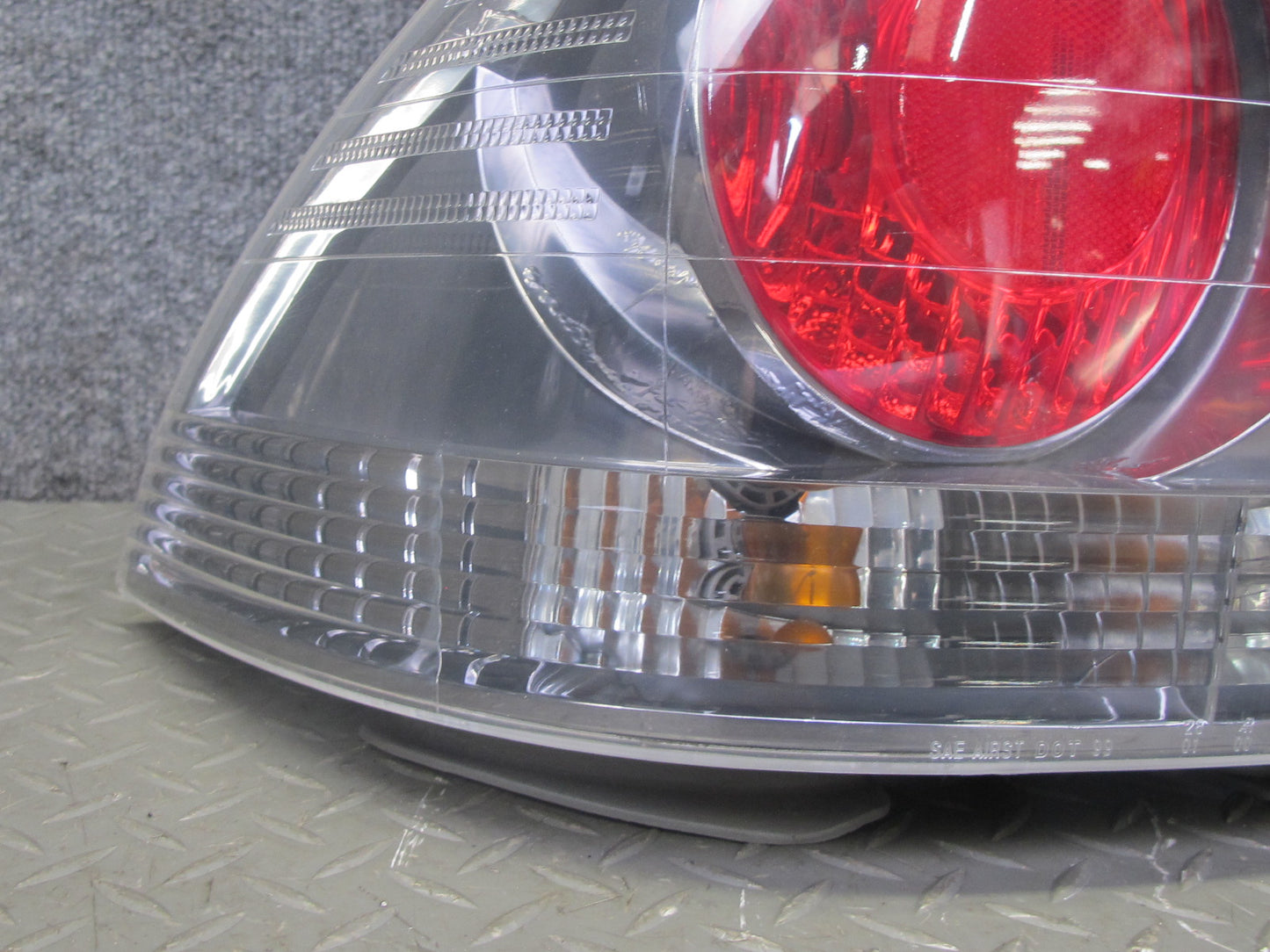 04-05 Lexus JCE10L IS300 Sedan Rear Left Driver Side Outer Tail Light Lamp OEM