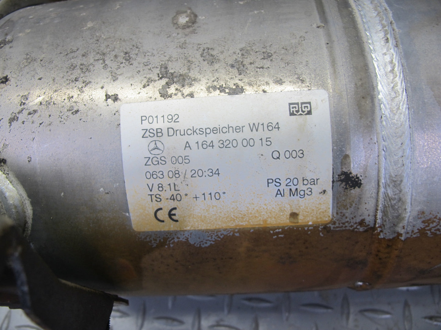 07-11 Mercedes W164 ML550 ML63 AMG Air Suspension Tank Reservoir 1643200015 OEM