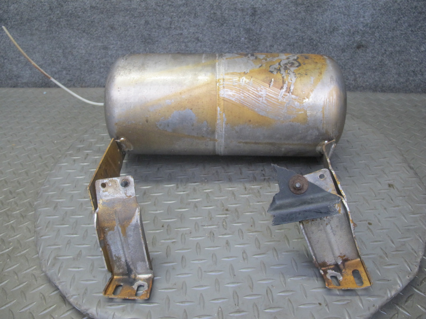 07-11 Mercedes W164 ML550 ML63 AMG Air Suspension Tank Reservoir 1643200015 OEM
